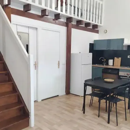 Appartement T2 Au Coeur Du Vieux Langon *